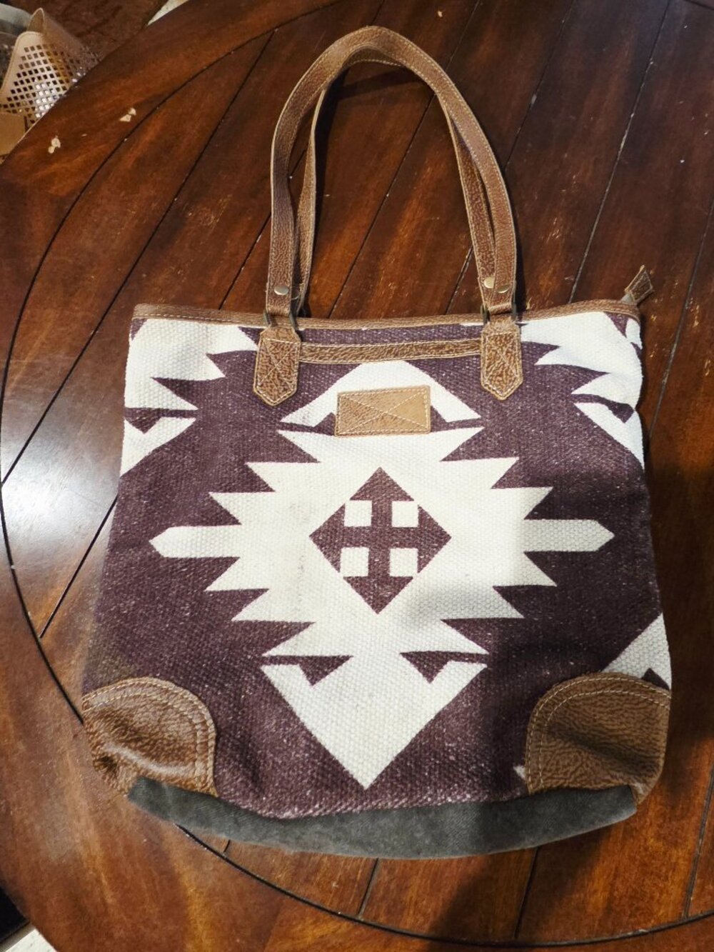 MYRA BAGS 100% Cotton/Leather Southwest Print Lined Shoulder Bag - Size Large